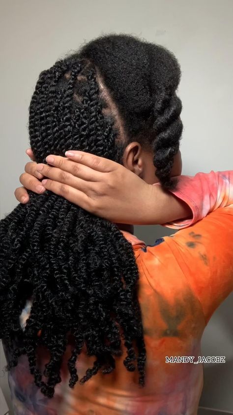 Twist and Texture: Textured Hairstyle Ideas That Embrace the Twist Marley Braid, Hair Box Braids, Pre Stretched Braiding Hair, Senegalese Twist Crochet Hair, Crochet Braid Hair, Cabello Afro Natural, Spring Twist Hair, Short Box Braids Hairstyles, Marley Hair