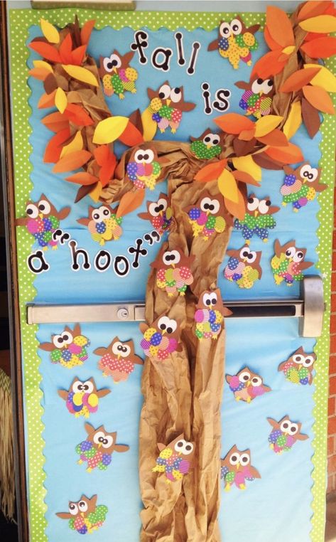 35 Best Classroom Decoration Ideas for Fall - Chaylor & Mads Fall Classroom Decorations Ideas, Fall Classroom Door, Preschool Door, Halloween Classroom Door, Halloween Bulletin Boards, Fall Classroom Decorations, Class Door, Fall Classroom, Fall Bulletin Boards