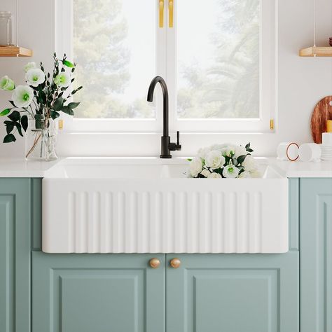 Affordable apron-front kitchen sink - DeVol dupe. Farm Style Bathrooms, Double Basin Kitchen Sink, Apron Kitchen Sink, Ceramic Kitchen Sinks, White Kitchen Sink, Kitchen Base Cabinets, Basin White, Farmhouse Kitchen Sink, Apron Front Sink