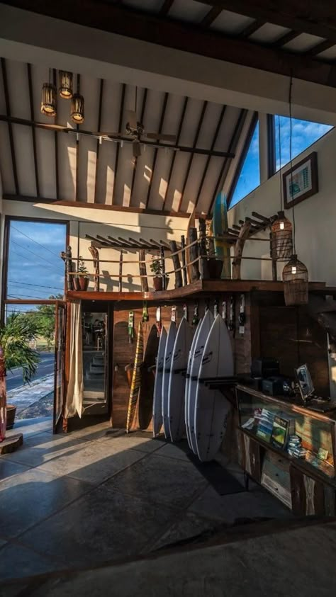 Modern Jungle Interior Design, Surfer House Aesthetic, Surf House Aesthetic, Surf Room, Surf Aesthetic, Surf Vibes, Surf House, Surf Shack, Hawaii Life