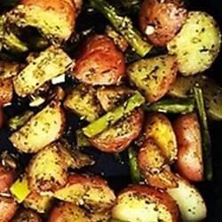 Oven Roasted Red Potatoes and Asparagus Recipe - Allrecipes.com Potato And Asparagus Recipe, Baked Red Potatoes, Oven Roasted Red Potatoes, Potatoes And Asparagus, Recipes Potatoes, Asparagus Recipes Oven, Asparagus Dishes, Grilled Asparagus Recipes, Asparagus Recipes Baked