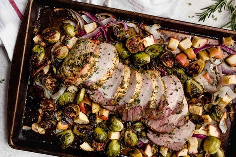 When it comes to busy weeks, you basically have two choices: Roll with the punches and let the week’s activities dictate what you’ll throw together for dinner or have a (flexible) plan in place that allows you to call the punches. Pork Loin With Apples, Healthier Dinners, Sheet Pan Pork, Sweet Potato Toppings, Butcher Box, Paleo Dinners, Real Food Dietitians, Whole30 Dinner, Healthy Pork