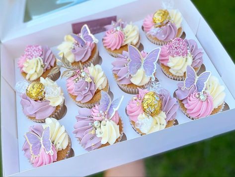 Birthday Cupcakes Butterfly, Fairy Theme Cupcakes, Butterfly Theme Cupcakes, Butterfly Baby Shower Cupcakes, Butterfly Treat Table, Pink Butterfly Cupcakes, Butterfly Desserts, Love Baby Shower Theme, Butterfly Cupcake Cake