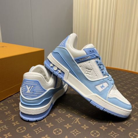 Luis Vuitton Sneaker, Luis Vuitton Shoe, Lv Shoes Outfit, Zapatillas Louis Vuitton, Mc Tato, Blue Louis Vuitton, Louis Vuitton Sneaker, Louis Vuitton Trainers, Trainers Outfit