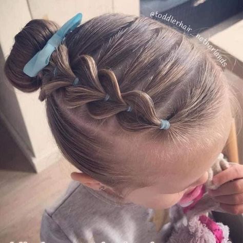 Dance Buns Hairstyles, Toddler Buns Hairstyles, Gymnastics Bun, Gymnastics Hairstyles, Toddler Hairstyles Girl Fine Hair, Gym Hair, Hair Doo, Cute Toddler Hairstyles, Easy Little Girl Hairstyles