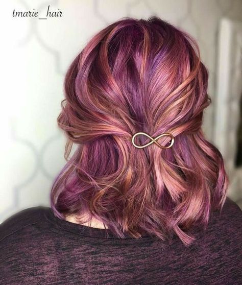 Trendy We Fryzurach, Hairstyle 2024, Pulp Riot Hair Color, Pulp Riot Hair, Purple Highlights, Cool Short Hairstyles, Pulp Riot, Rose Gold Hair, Dye My Hair