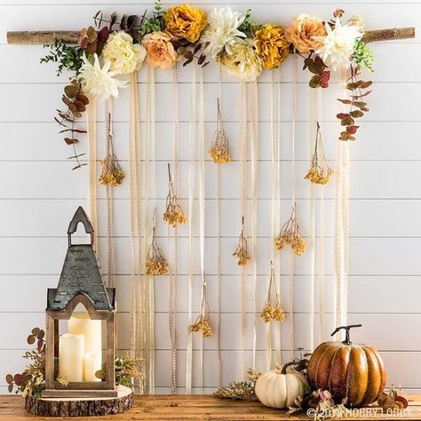 Thanksgiving Backdrop Ideas, Thanksgiving Backdrop, Fall Photo Booth, Fall Backdrops, Diy Photo Backdrop, Thanksgiving Pictures, Deco Studio, Fall Fest, Fall Wall Decor