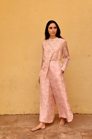 Block Pattern, Cotton Embroidery, Blanket Stitch, Chic Outfit, Embroidery Blouse, Pattern Blocks, Flare Pants, Short Dress, Chic Outfits