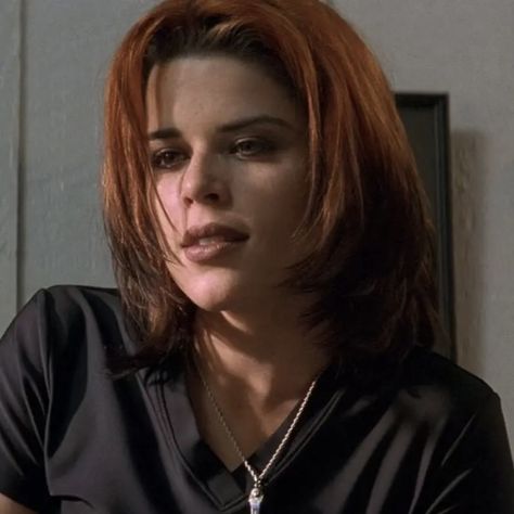 Nev Campbell 90s, Marie Sebastian Oldboy, Neve Campbell Wild Things, Neve Campbell 90s, Wild Things 1998, Sidney Prescott, Scream Cast, 90s Actors, Neve Campbell