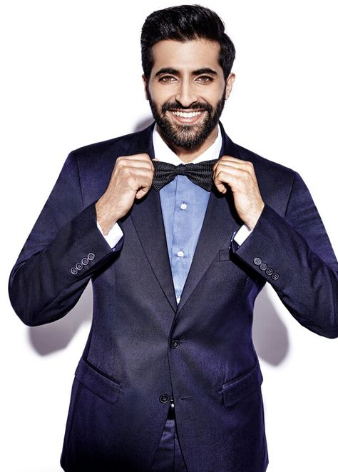 Akshay Oberai Wedding Accessories For Men, Akshay Oberoi, Fashion In India, India Fashion, Guys Be Like, Film Industry, Accessories For Men, Pretty Men, Wedding Wear