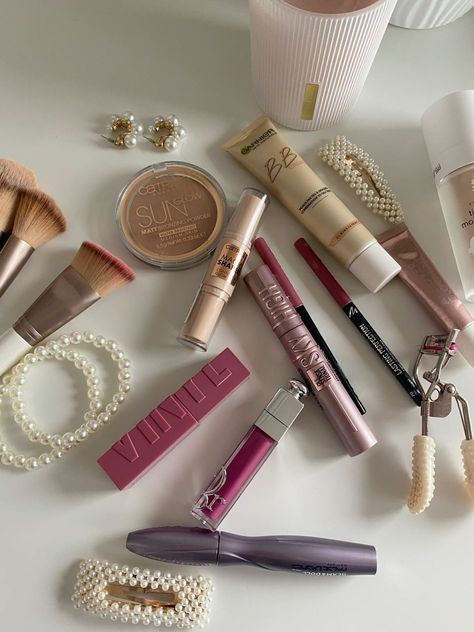 Makeup Check more at https://beautyfashionideas.com/makeup/makeup/ Makeup Girly Aesthetic, Makeup Aesthetic Pics, Makeup Asthetic Picture, Make Up Aesthetic Pictures, Aesthetic Makeup Pictures, Makeup Aesthetic Pictures, Aethstetic Makeup, Makeup Products Aesthetic Photography, Makeup Essentials Aesthetic