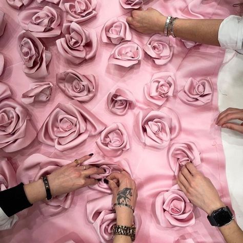 Grad 2023, Wool Crafts Diy, Fashion Dream Job, Pink Gloves, Lace Gown Styles, Fabric Flower Tutorial, Embroidered Roses, Handmade Flowers Fabric, Fashion Decoration