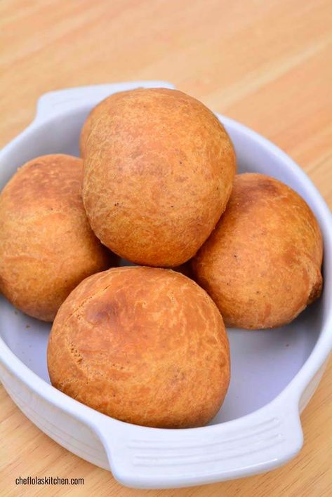 African Egg Rolls inside in ceramic bowl Nigerian Egg Roll Recipes, Egg Roll In A Bowl Recipe, How To Make Egg Rolls, Recipe For Egg Rolls, Nigeria Snacks, Nigerian Egg Roll, Nigerian Snacks, Eggroll Recipe, Egg Roll Recipe