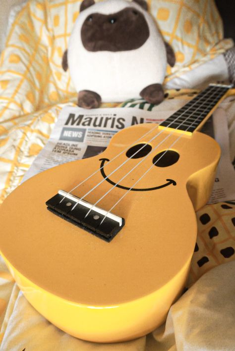 Yellow Guitar Aesthetic, Ukulele Tumblr, Yellow Ukulele, Ukulele Aesthetic, Yellow Guitar, Yellow Aesthetic Pastel, Ukelele, Yellow Aesthetic, Pastel Yellow