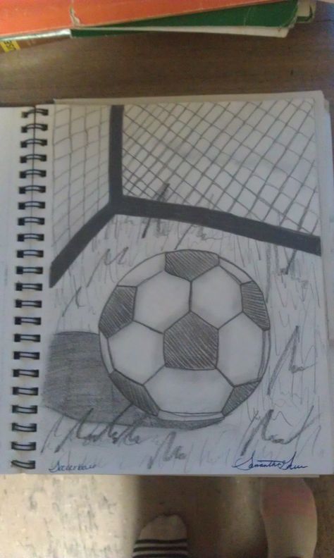 Soccer Sketches Draw, Football Drawing Sketches, Soccer Art Drawing, Softball Drawings, Football Doodles, Soccer Collage, Soccer Ball Drawing, Football Drawings, Soccer Drawing