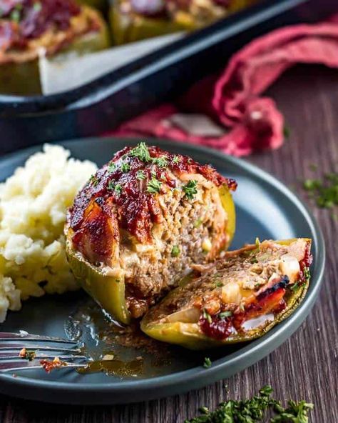 Easy Low Carb Keto Meatloaf Stuffed Peppers | Living Chirpy Stuffed Bell Peppers Without Rice, Meatloaf Stuffed Peppers, Healthy Stuffed Bell Peppers, Meatloaf Stuffed, Keto Meatloaf, Healthy Meatloaf, Keto Stuffed Peppers, Easy Stuffed Peppers, Low Carb Meats