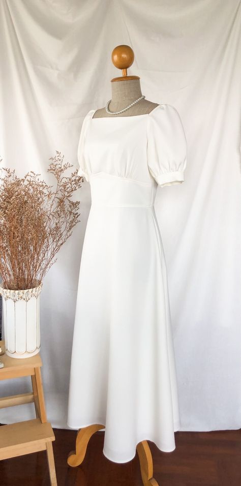 Vintage Graduation Dress, Plain White Dress, Snow White Dresses, Wedding Dress White, Dress Puff Sleeve, Snow Dress, Vintage Wedding Dress, White Maxi Dress, Maxi Robes