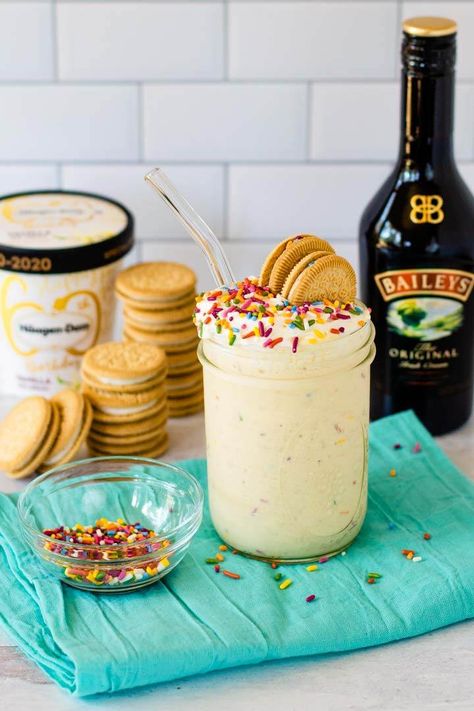 Boozy Birthday Cake Adult Milkshake with Baileys - Coastal Wandering Boozy Milkshake Recipes, Birthday Cake Batter, Birthday Cake Milkshake, Alcoholic Milkshake, Milkshake Cocktails, Boozy Shakes, Homemade Milkshake, Boozy Milkshake, Baileys Recipes