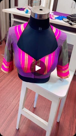 Cut Blouse Designs Latest, Princess Cut Blouse Designs Latest, Princess Cut Blouse Design, Choli Blouse Design, Princess Cut Blouse, Blouse Works, Model Blouse, Cut Blouse, Choli Blouse