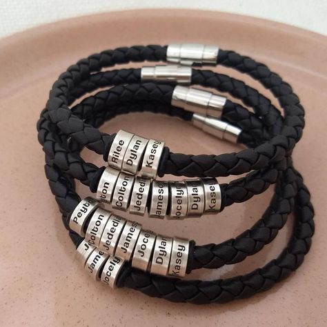 Gifts For Dad Christmas, Christmas Gifts Personalized, Xmas Gifts For Him, Christmas Gifts For Dad, Gift Ideas Christmas, Christmas Gift For Him, Personalized Leather Bracelet, Pretty Jewelry Necklaces, Mens Bracelets