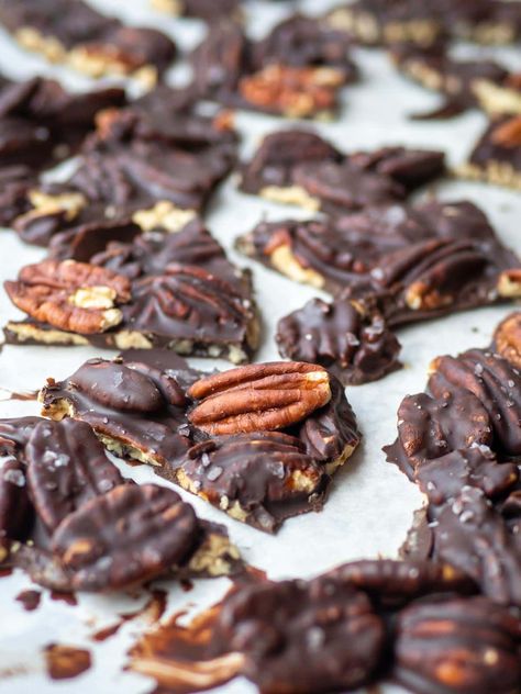 Chocolate Pecan Bark - The Nessy Kitchen Pecan Bark Recipe, Pecan Bark, Oat Flour Recipes, Pea Protein Powder, Quick Treats, Peanut Butter No Bake, Almond Granola, Vegetarian Bake, Bake Recipes