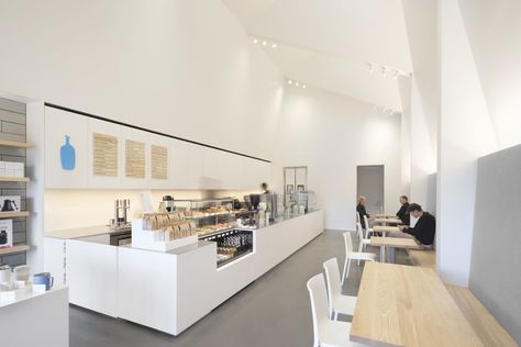 Blue Bottle Cafe, Bohlin Cywinski Jackson, Wood Cafe, San Francisco Design, Blue Bottle Coffee, Wood Slat Wall, Coffee Making, Cafe Shop Design, Counter Design