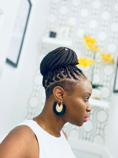 Knotless braids with shaved sides. I can put into a bun same day... no pain ladies🤣🤣 Knotless Braids With Shaved Sides, Braided Mohawk Hairstyles, Braids With Shaved Sides, Shaved Side Hairstyles, Tapered Natural Hair, Natural Hair Cuts, Tapered Hair, Natural Hair Short Cuts, African Hair Braiding Styles