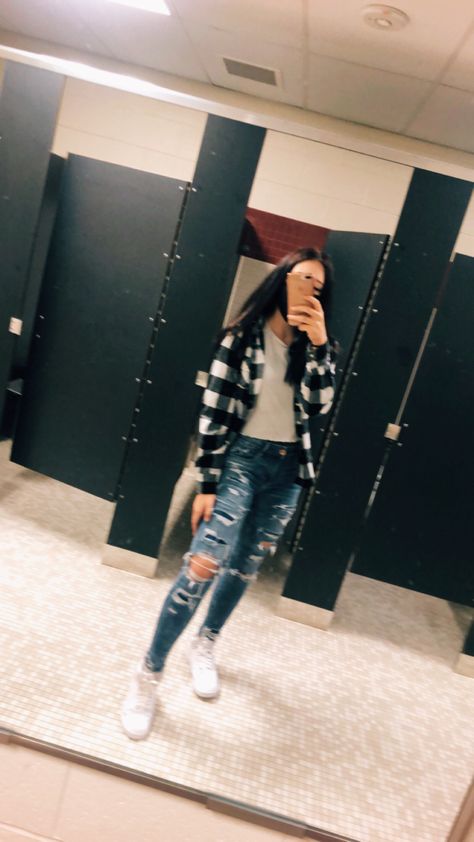 It was flannel day for spirit week! Flannel Day Spirit Week, Spirit Week, Mirror Selfie, 10 Things