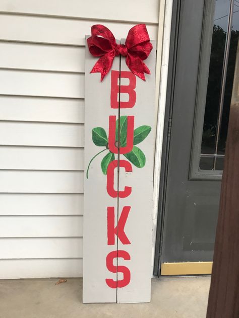 Ohio State Wood Crafts, Ohio State Diy, Buckeyes Crafts, Ohio State Buckeyes Crafts, Ohio State Decor, Buckeye Crafts, Pallet Door, Patio Signs, Wooden Signs Diy