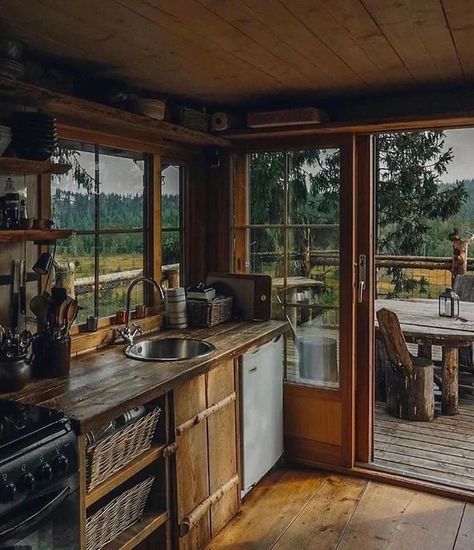 카페 인테리어 디자인, Cabin Kitchens, Cabin Interiors, Tiny House Cabin, French Chic, Rustic Cabin, Cabin Homes, Cabins In The Woods, Dream House Decor