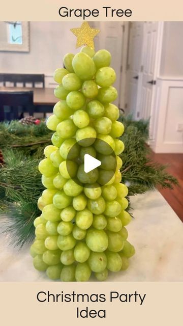 Grape Christmas Tree Snack, Dipped Grapes, Christmas Tree Alternative Ideas, Christmas Charcuterie, Christmas Foods, Alternative Christmas Tree, Christmas Brunch, Tres Leches, Holiday Appetizers