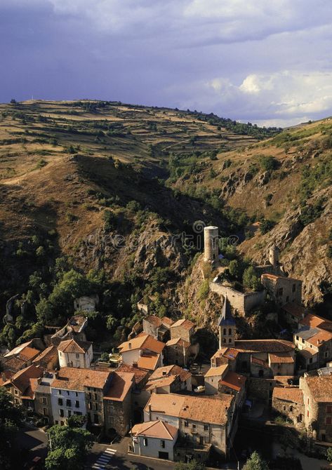 Central France, Road Trip France, About France, Animation Illustration, The Camino, Graphics Animation, Beaux Villages, Historical Fiction, Motion Graphics