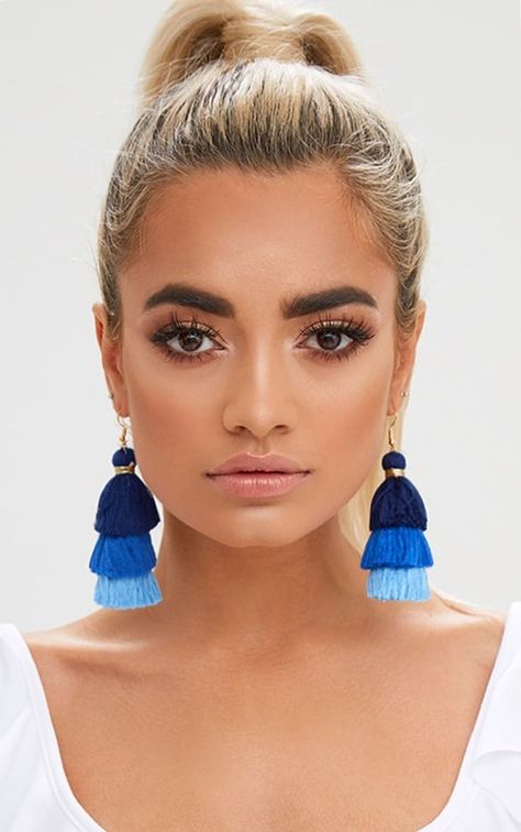 Blue Layered Tassel Earrings Tassel Earrings Outfit, Diy Tassel Earrings, Blue Tassel Earrings, Macrame Colar, Simple Studs, Earrings Outfit, Diy Jewelry Inspiration, Easy Diy Jewelry, Blue Tassel