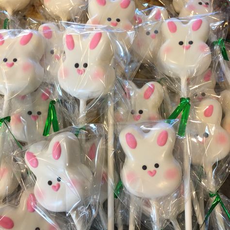 Easter Bunny Cake Pops, Ginger Cakes, Easter Candy Recipes, Bunny Cake Pops, Easter Cake Easy, Bake Ideas, Easter Treat Box, Easter Cake Pops, Unique Easter Eggs