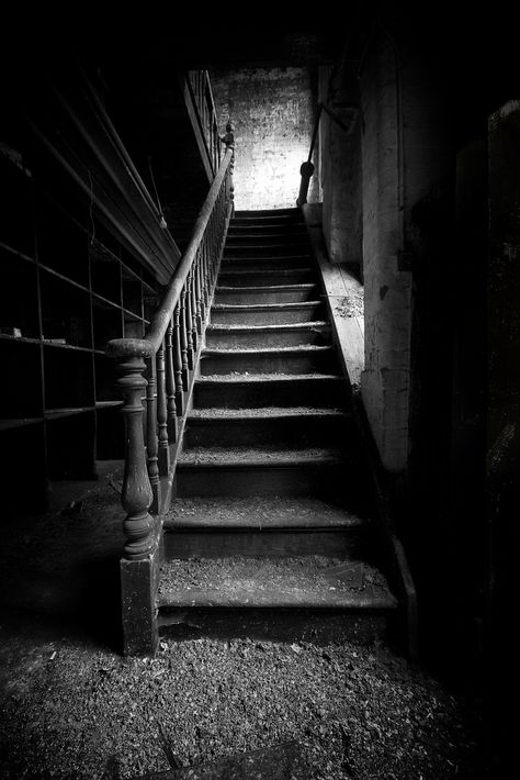 exploration of an abandoned tool works, est 1836  It looks a bit ominous, but this wonderful building is anything but... Stairways Ideas, Interior Entryway, Outdoor Staircase, Noir Photography, Apartment Loft, James Drury, Loft Studio, Exit Strategy, Black Photography