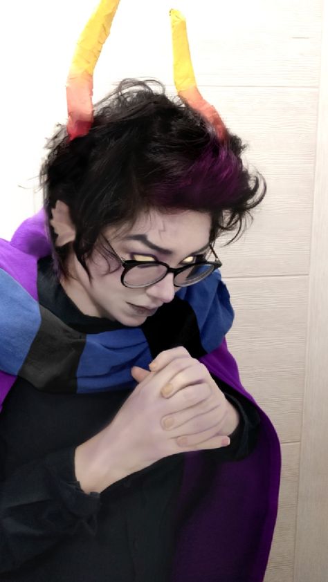 homestuck cosplay creepypasta rawr xd emo scene fashion alt goth punk cosplay creepypasta rawr eridan ampora cronus ampora Eridan Cosplay, Eridan Ampora, Link Costume, Emo Emo, Homestuck Cosplay, Cosplay Diy, Cosplay Ideas, Homestuck, Jesus Christ