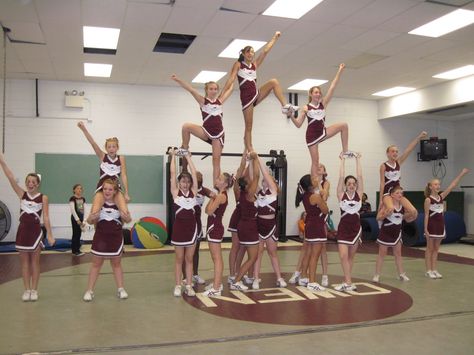 Three Stunt Group Pyramids, Simple Cheer Pyramids, 3 Stunt Group Pyramids, 4 Stunt Group Pyramid, Cheer Pyramids With 4 Stunt Groups, Cheer Formations 16, Simple Cheer Stunts, Pyramid Stunts, Stunt Ideas