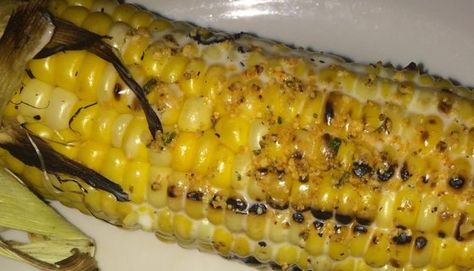 Longhorn Steakhouse Fire-Grilled Corn on the Cob Recipe Grilled Corn On Cob, Longhorn Steakhouse Recipes, Grilled Corn Recipes, Corn On The Cob Recipe, Steakhouse Recipes, Corn Recipes Side Dishes, Grilled Corn On The Cob, Longhorn Steakhouse, Fire Grill