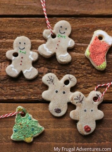 Salt Dough Christmas Decorations, Salt Dough Christmas Ornaments, Handprint Ornaments, Salt Dough Ornaments, Dough Ornaments, How To Make Christmas Tree, Food Ornaments, Crochet Christmas Decorations, Holiday Crafts For Kids