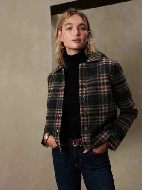 Price:$46.75(List Price:$110.00)! Plaid Short Jacket Plaid Coat Outfit, Plaid Jacket Outfit, Flannel Jacket Women's, Countryside Outfit, Plaid Coat Women, Natural Baby Clothes, Cropped Outfits, Jacket Outfit Women, Short Cardigan