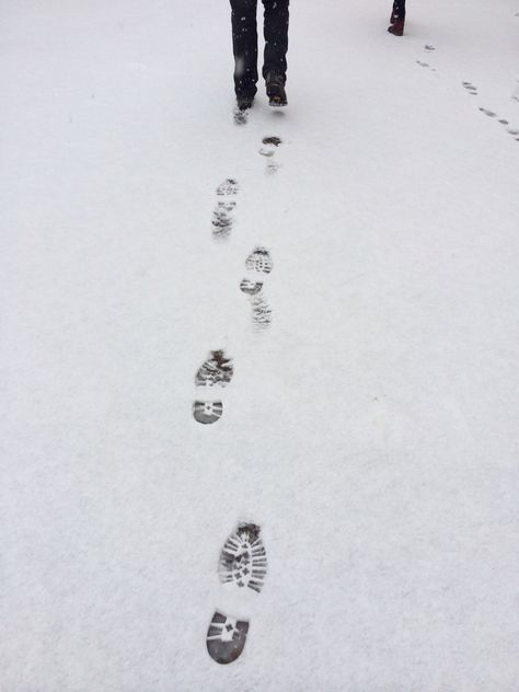 Footsteps In Snow, Footsteps Illustration, Footsteps Drawing, Partner Cards, Shadow Drawing, Snow Theme, Book Drawing, Watercolor Sketch, Snow Day