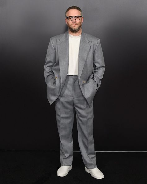 Seth Rogen, the Man in the Gray Easy Suit | GQ Seth Rogen Style, Low Top Uggs, Seth Rogan, Suits And Sneakers, Armani Suits, Pusha T, Seth Rogen, Donald Glover, Tommy Lee