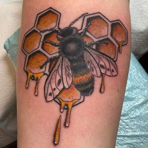 Bee Tattoos, Honeycomb Tattoo, Pisces Tattoos, Come See Me, Infinity Tattoos, Arm Band Tattoo, Knee Tattoo, Bee Tattoo, Band Tattoo