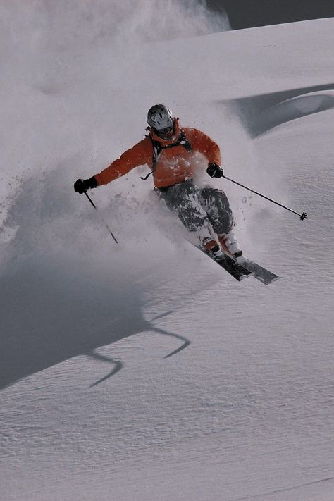 Off Piste Skiing, Ski Photography, Skiing Photography, Cool Photography, Freeride Ski, Ski Hotel, Skiing Aesthetic, Big Wave Surfing, Powder Skiing