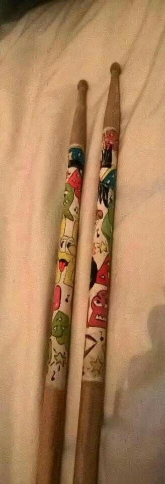 Graffiti drum sticks Painted Drum Sticks, Stick Painting, Drum Sticks, Drums, Graffiti, Hand Painted, Music, Pins, Quick Saves