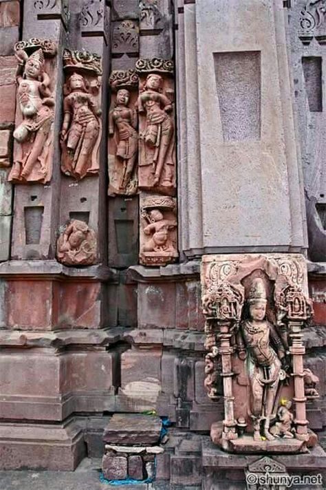 IN COMPLETE BHOJESHWAR TEMPLE. Bhojpur is famous for the incomplet Bhojeshwar temple, which is dedicated to Lord SHIVA. The temple house the largest shiva Lingam in INDIA. This was founded by Parmar king of Dhar, RAJA BHOJ(1010-1053)BHOJPUR Bhojpur Temple, Thanjavur Temple, Girnar Jain Temple, Lingaraj Temple Bhubaneswar, Ranakpur Jain Temple, Brihadeshwara Temple, Temple House, Shiva Lingam, Home Temple