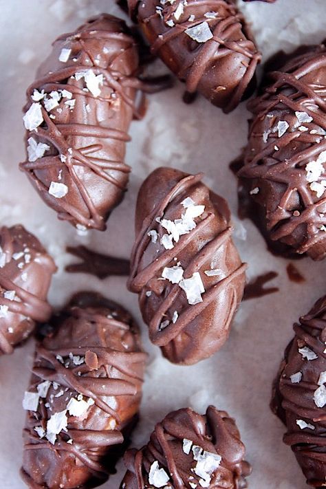 Chocolate Brazil Nuts Recipe, Brazil Nut Recipes Healthy, Brazilian Nuts Recipes, Brazil Nut Cookies, Brazilian Nut Recipes, Hormone Intelligence, Brazil Nut Recipes, Brazilian Nuts, Banana Sponge Cake