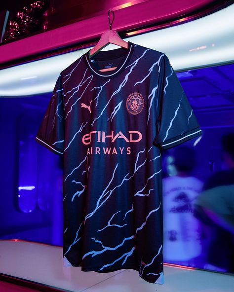 Black Thunder, Jersey Pattern, Soccer Socks, Youth Soccer, Basketball Jerseys, Man City, Football Outfits, Soccer Shirts, Sports Wear