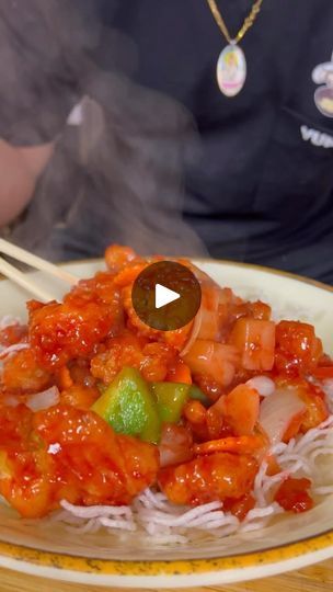 Singapore Hawker, Old Restaurant, Cantonese Food, Sweet And Sour Chicken, Sweet N Sour Chicken, Asian Chicken, Food Content, Sweet And Sour Sauce, Chicken Dishes Recipes