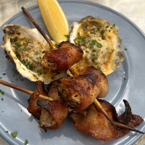 Bacon Wrapped Oysters, Angels On Horseback, Grilled Bacon, Louisiana Hot Sauce, Raw Oysters, No Cook Appetizers, Bacon On The Grill, Magic Recipe, Lemon Wedge